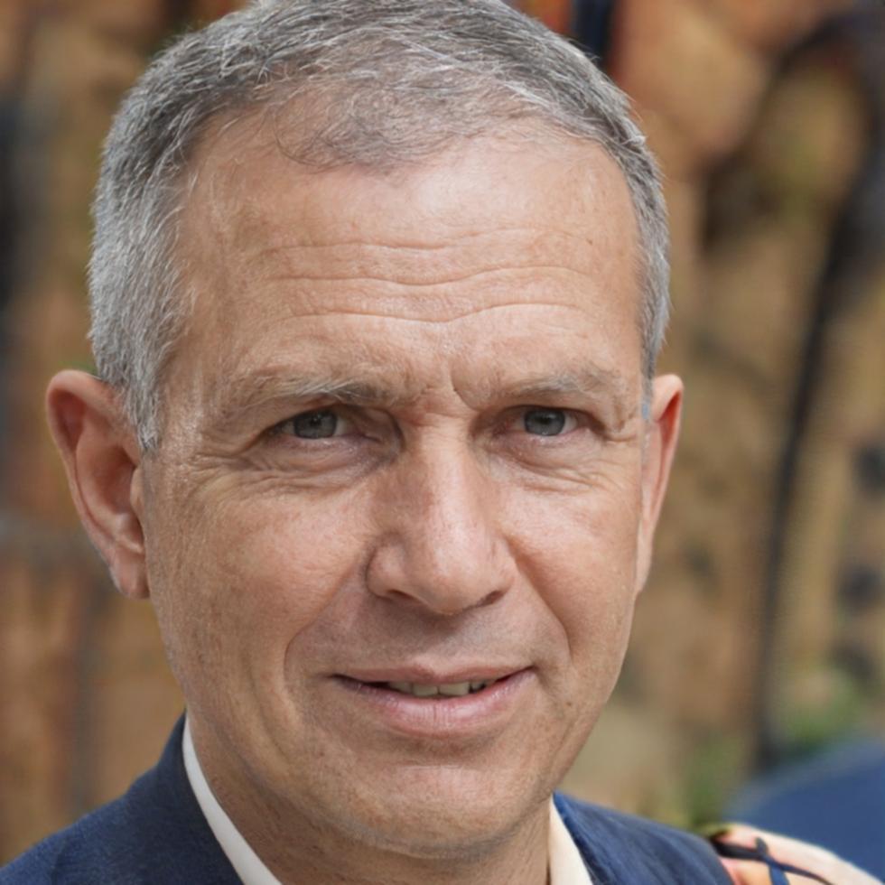 Miguel Torres - Consultor Senior en Finanzas Personales